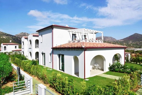 appartamento in vendita ad Olbia in zona Pittulongu