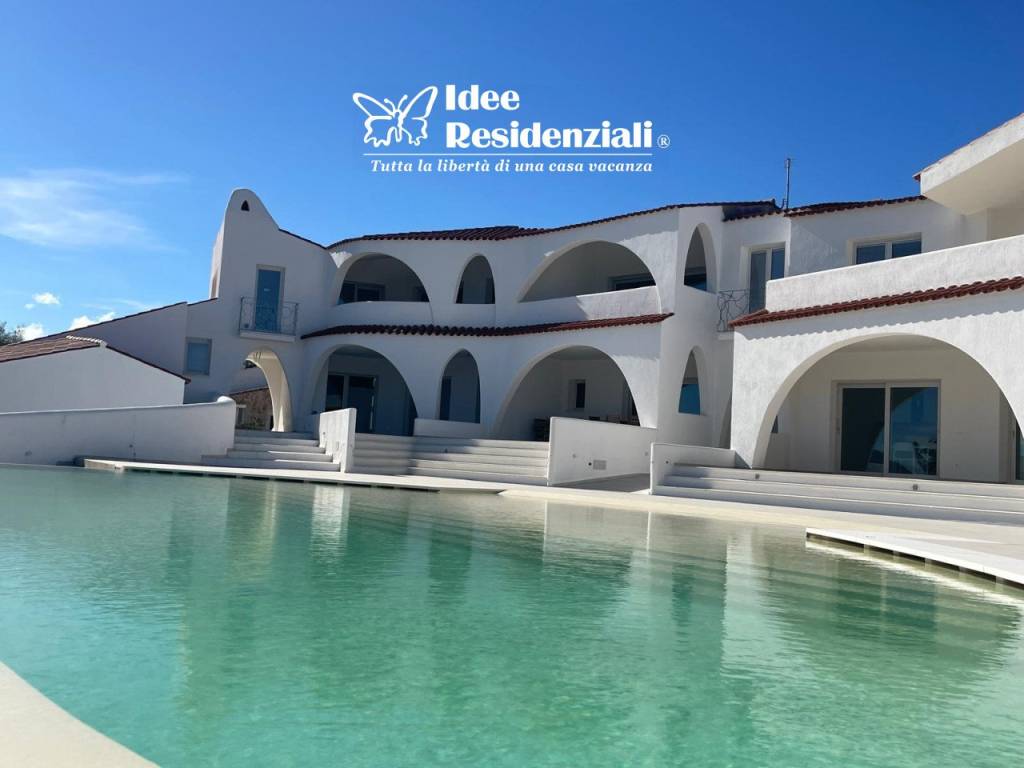 casa indipendente in vendita ad Olbia in zona Pittulongu
