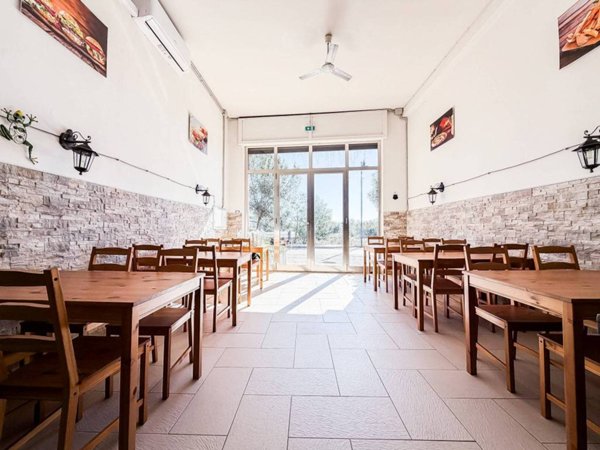 negozio in vendita ad Olbia in zona Aldo Moro