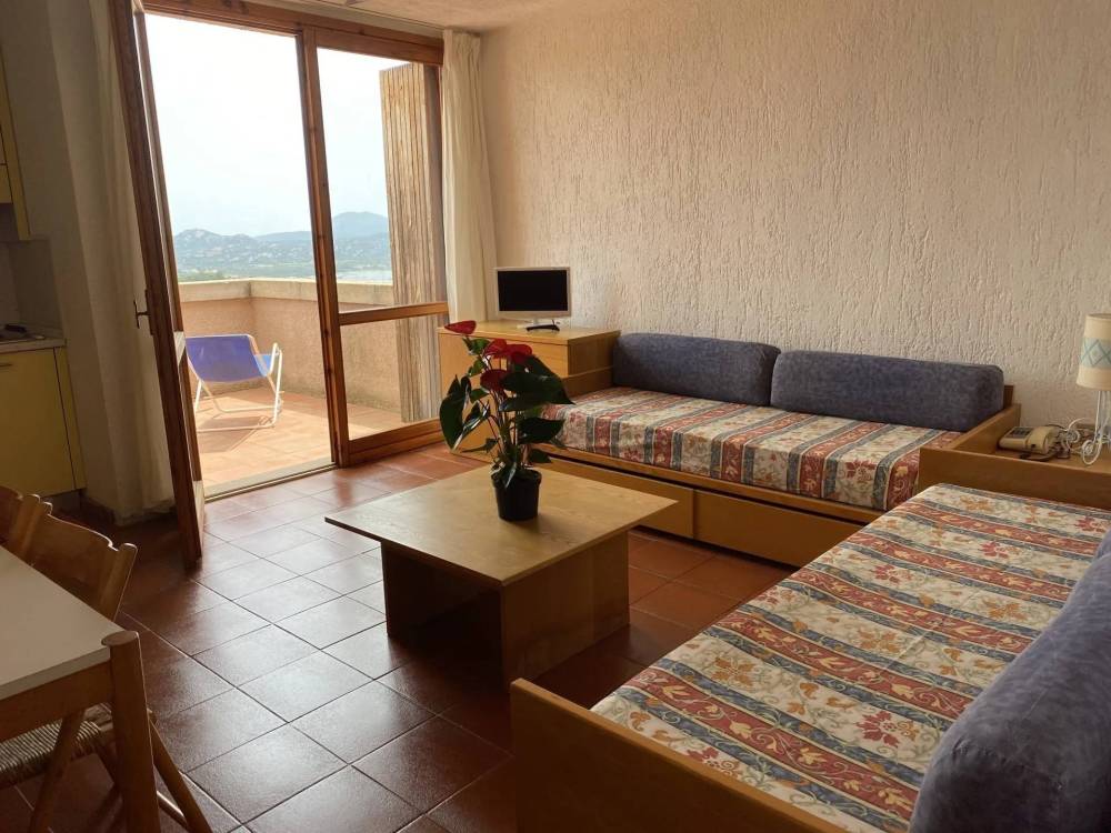 appartamento in vendita ad Olbia in zona Cugnana