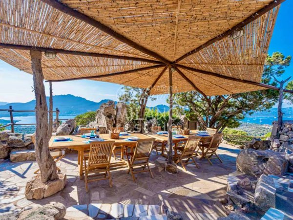 casa indipendente in vendita ad Olbia in zona Porto Rotondo