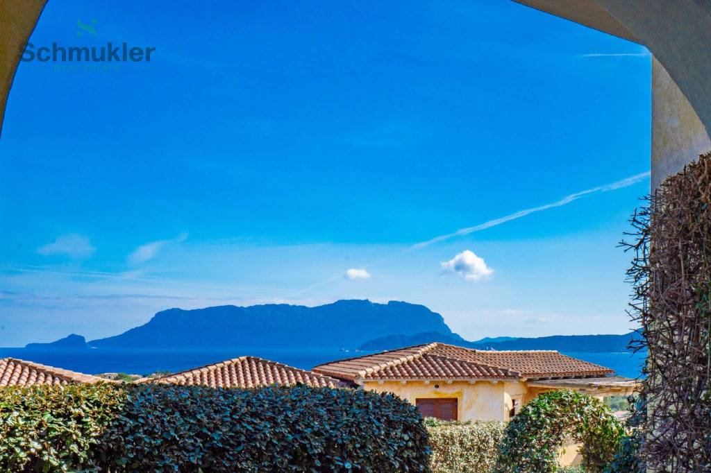 appartamento in vendita ad Olbia in zona Pittulongu