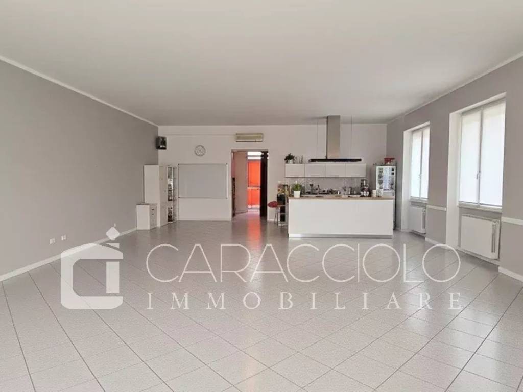 ufficio in vendita ad Olbia in zona Baratta