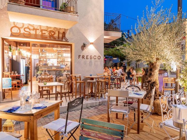 negozio in vendita ad Olbia in zona San Pantaleo