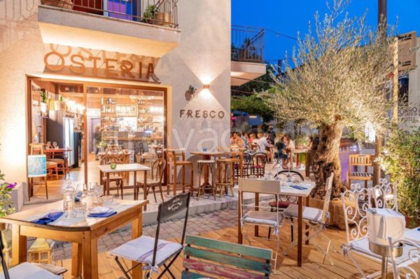 negozio in vendita ad Olbia in zona San Pantaleo