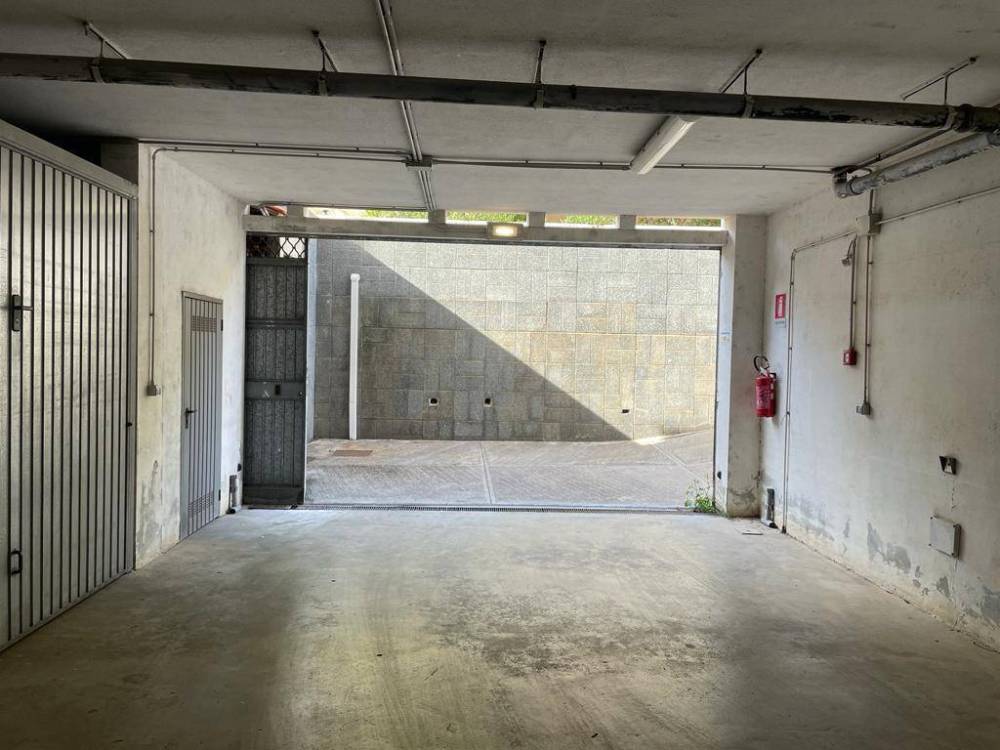 locale di sgombero in vendita ad Olbia in zona Aldo Moro