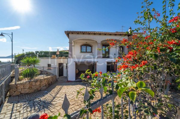 casa indipendente in vendita ad Olbia in zona Pittulongu