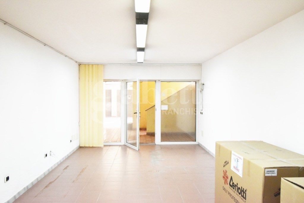 appartamento in vendita ad Olbia in zona San Simplicio