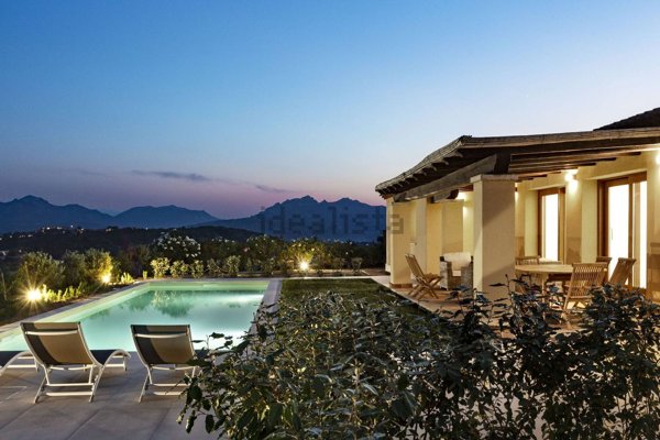 casa indipendente in vendita ad Olbia in zona San Pantaleo