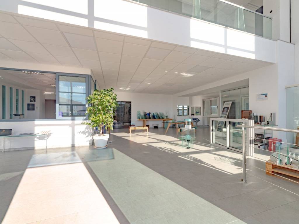 capannone in vendita ad Olbia