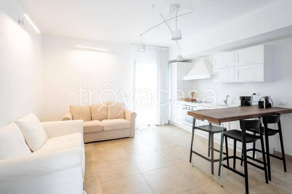 appartamento in vendita ad Olbia in zona Pittulongu