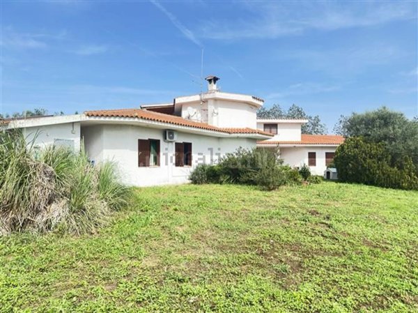 casa indipendente in vendita ad Olbia in zona Baratta