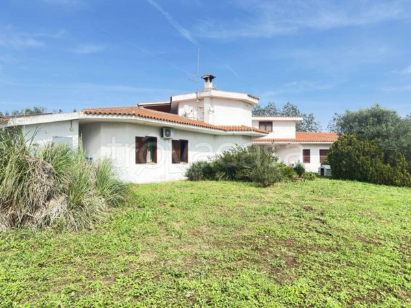 casa indipendente in vendita ad Olbia in zona Vittorio Veneto