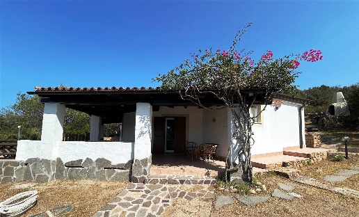 casa indipendente in vendita ad Olbia in zona Porto Istana