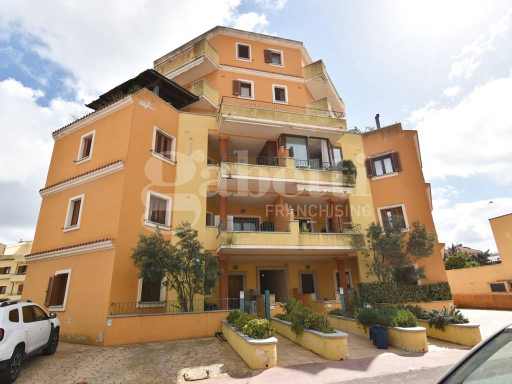 appartamento in vendita ad Olbia in zona Barcellona