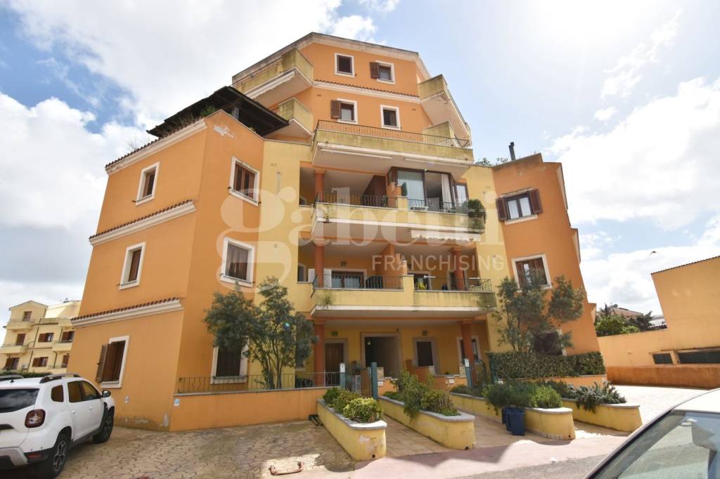 appartamento in vendita ad Olbia in zona Barcellona
