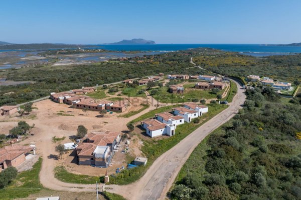 casa indipendente in vendita ad Olbia