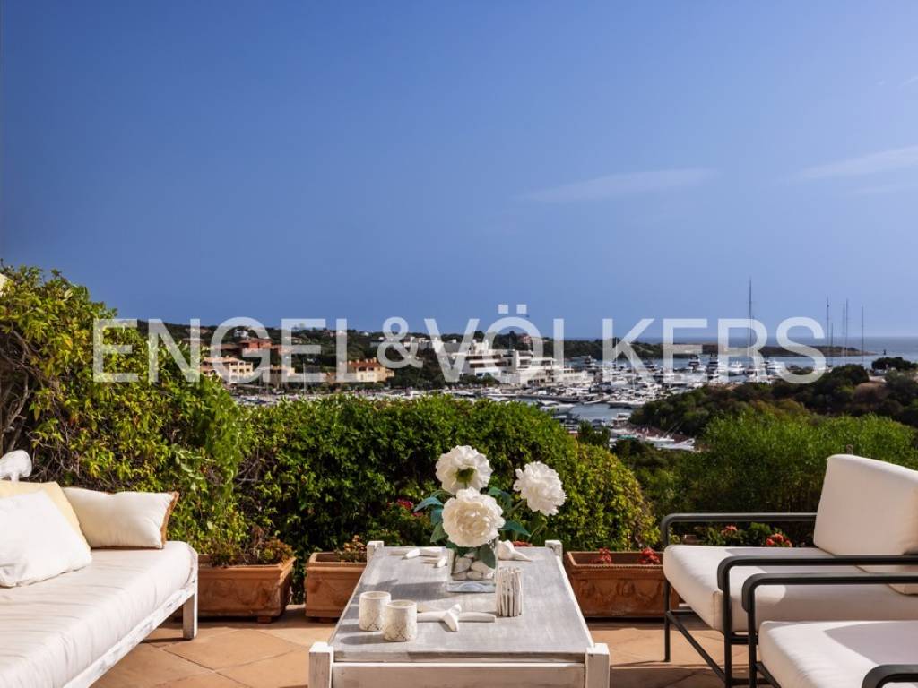 appartamento in vendita ad Olbia in zona Portisco