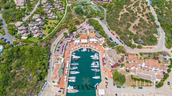 appartamento in vendita ad Olbia in zona Portisco