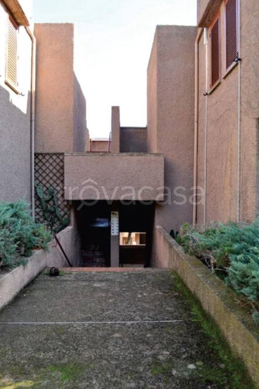 appartamento in vendita ad Olbia in zona Cugnana