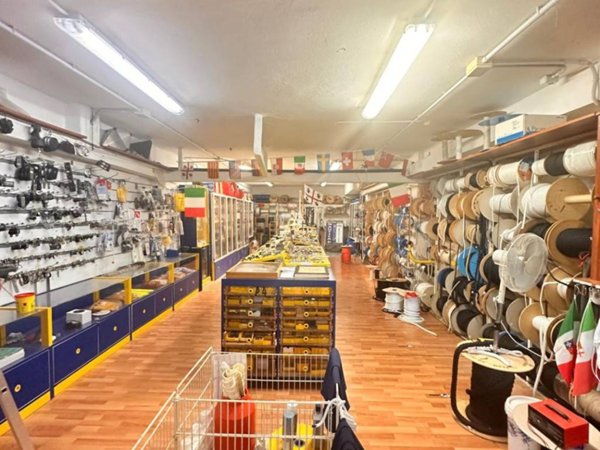 negozio in vendita ad Olbia in zona Centro Storico