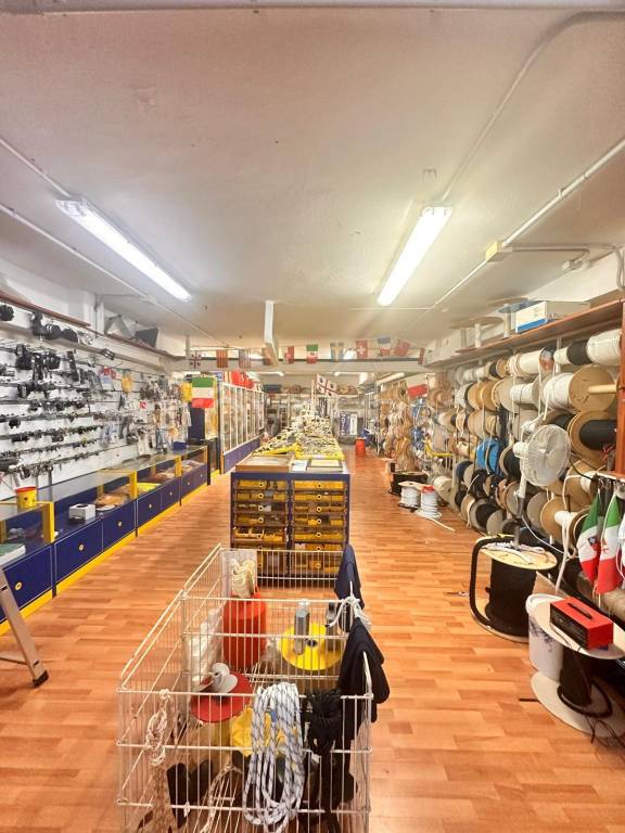 negozio in vendita ad Olbia in zona Centro Storico