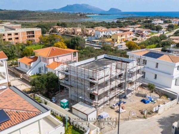 casa indipendente in vendita ad Olbia in zona Pittulongu