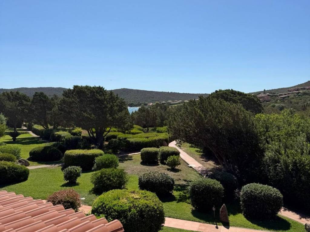 appartamento in vendita ad Olbia in zona Rudalza