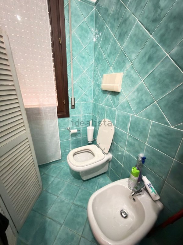 locale commerciale in vendita ad Olbia