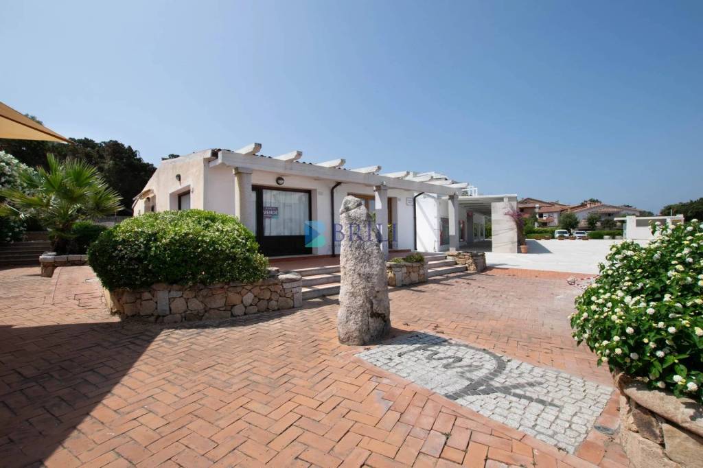 negozio in vendita ad Olbia in zona Porto Rotondo