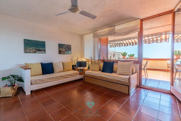 appartamento in vendita ad Olbia in zona Cugnana