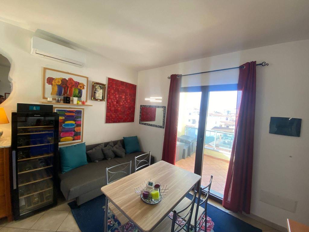 appartamento in vendita ad Olbia in zona Vittorio Veneto