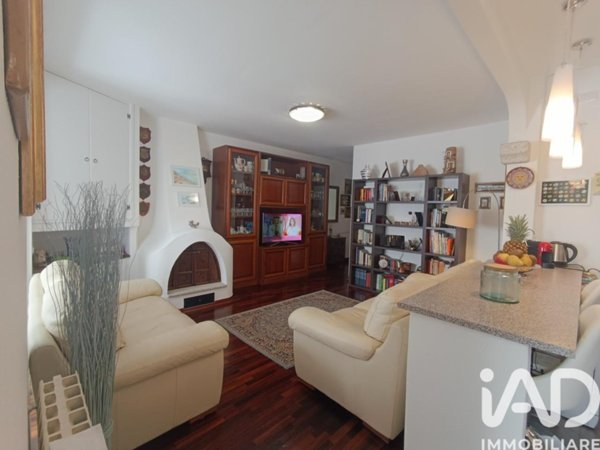 appartamento in vendita ad Olbia in zona Consarcasa