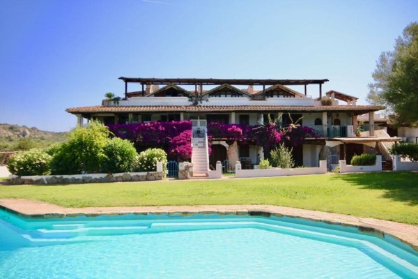 appartamento in vendita ad Olbia in zona Cugnana