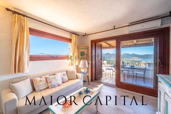 appartamento in vendita ad Olbia in zona Rudalza