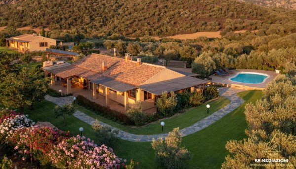 casa indipendente in vendita ad Olbia