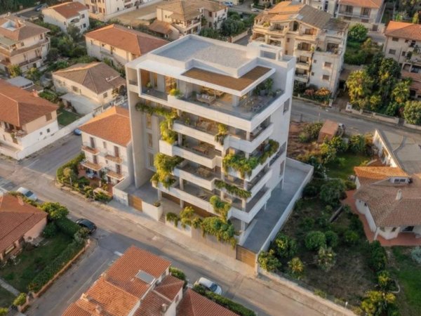 intera palazzina in vendita ad Olbia in zona Aldo Moro