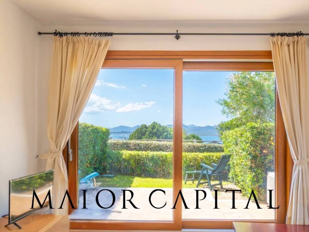 appartamento in vendita ad Olbia in zona Porto Istana