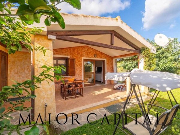 casa indipendente in vendita ad Olbia in zona Pittulongu