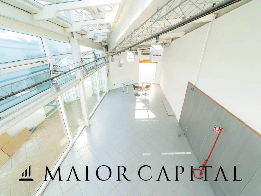 negozio in vendita ad Olbia in zona Aldo Moro