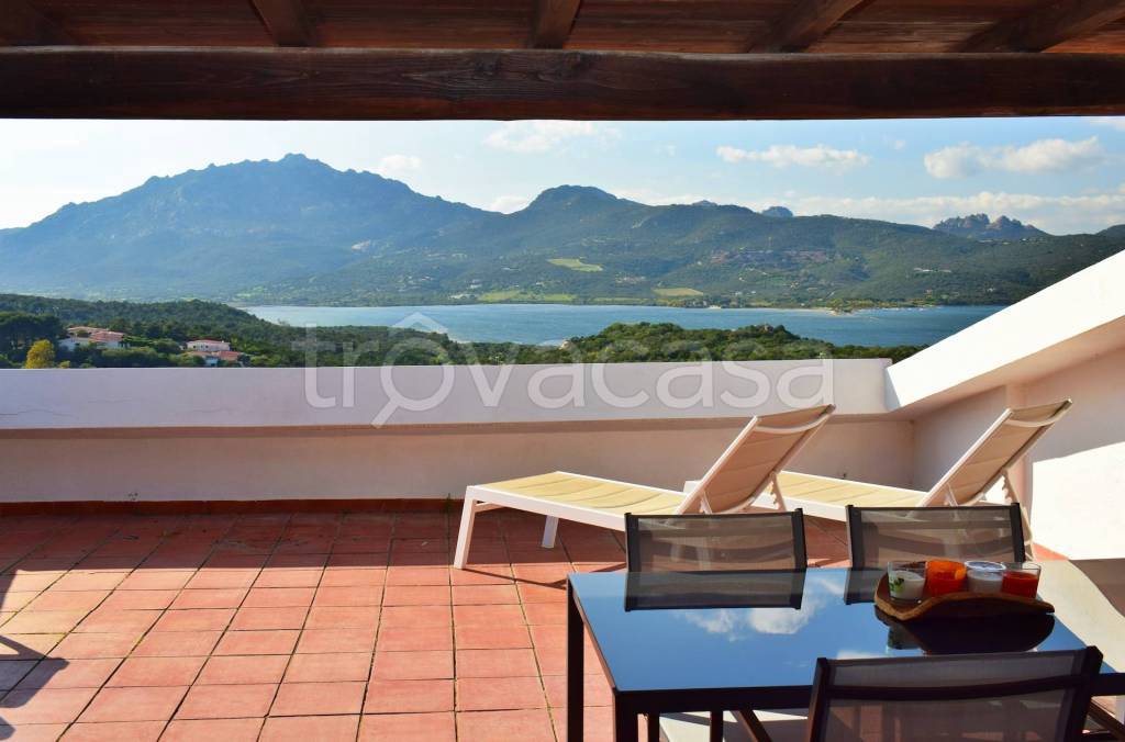 appartamento in vendita ad Olbia in zona Portisco
