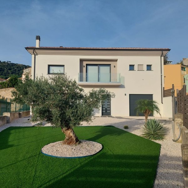 casa indipendente in vendita ad Olbia in zona Aldo Moro