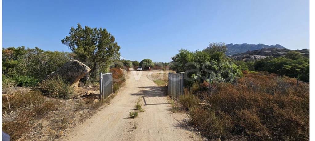 terreno edificabile in vendita ad Olbia