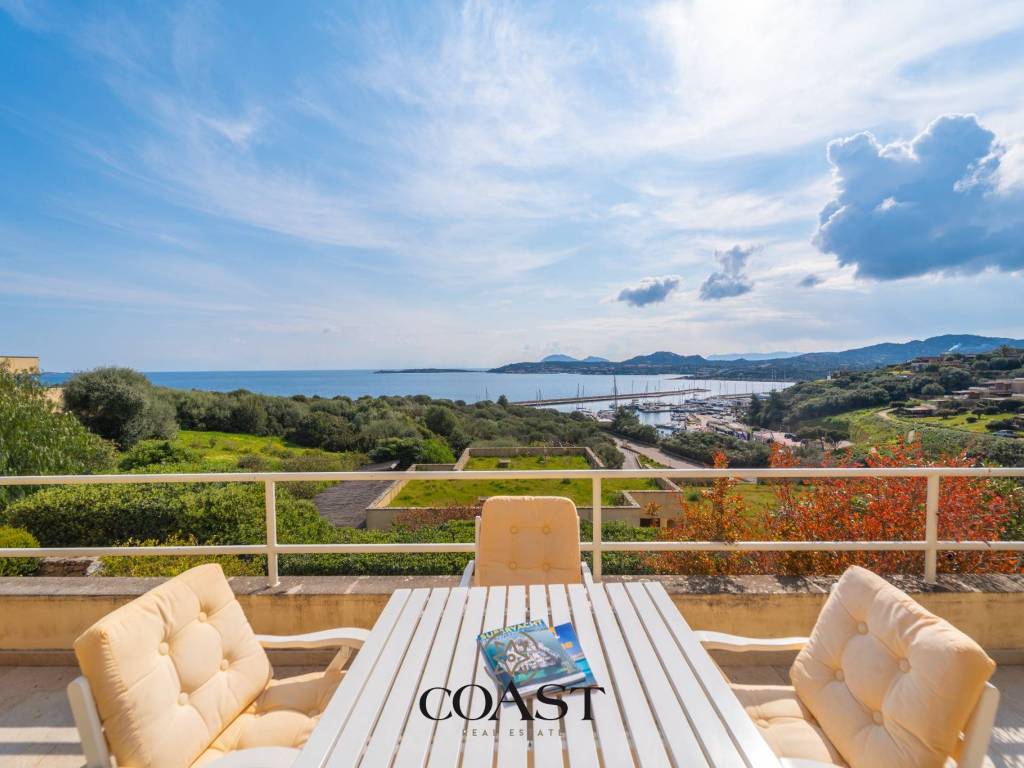 appartamento in vendita ad Olbia in zona Portisco