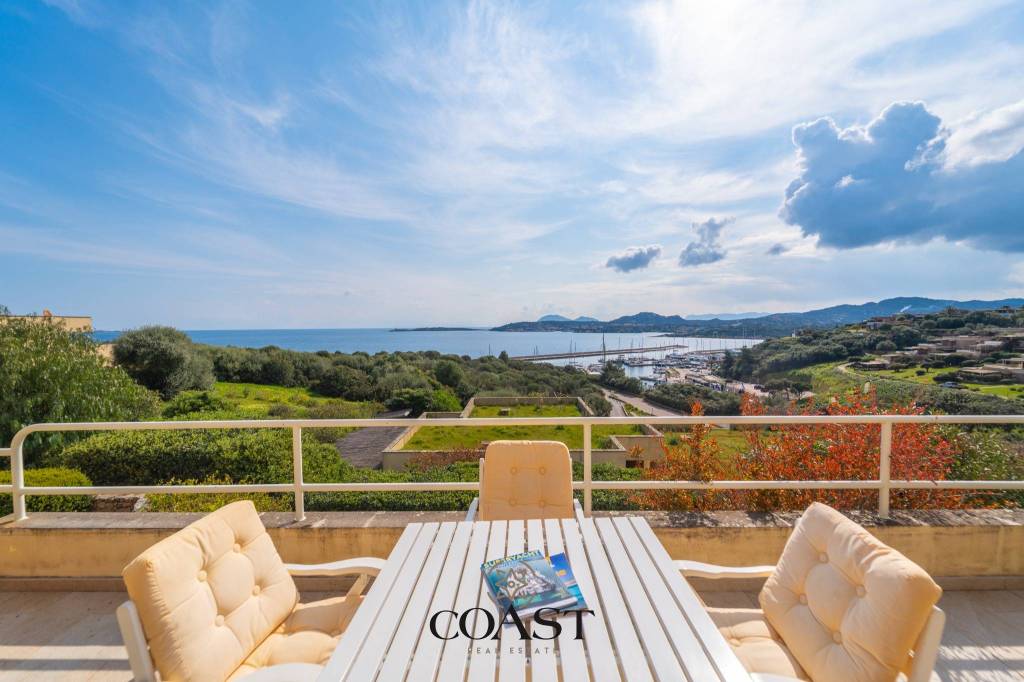 appartamento in vendita ad Olbia in zona Portisco