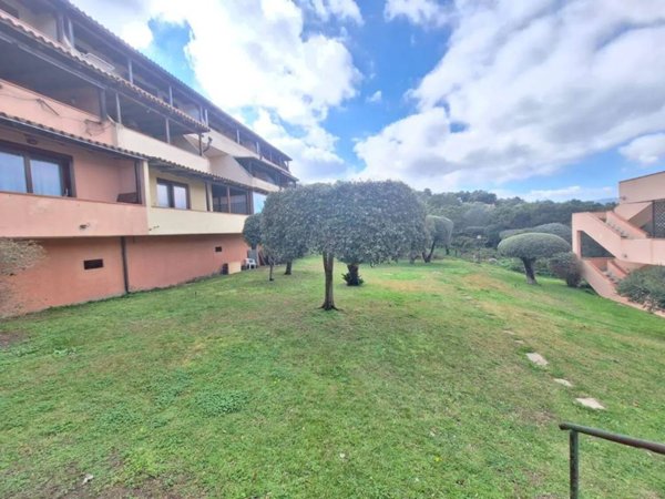 appartamento in vendita ad Olbia in zona Rudalza