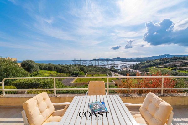 appartamento in vendita ad Olbia in zona Cugnana