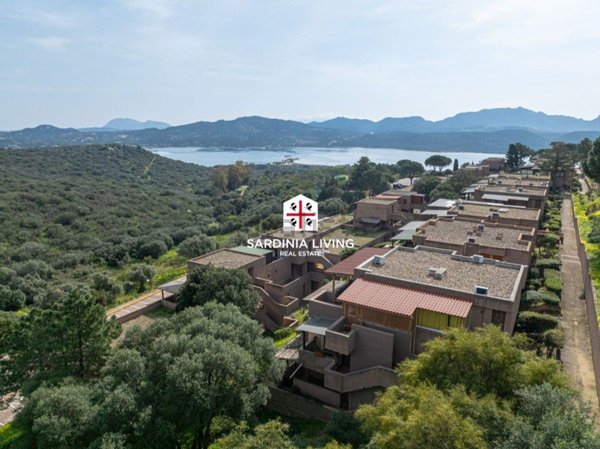 appartamento in vendita ad Olbia in zona Cugnana