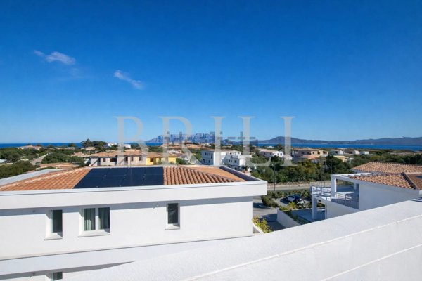 casa indipendente in vendita ad Olbia in zona Bados