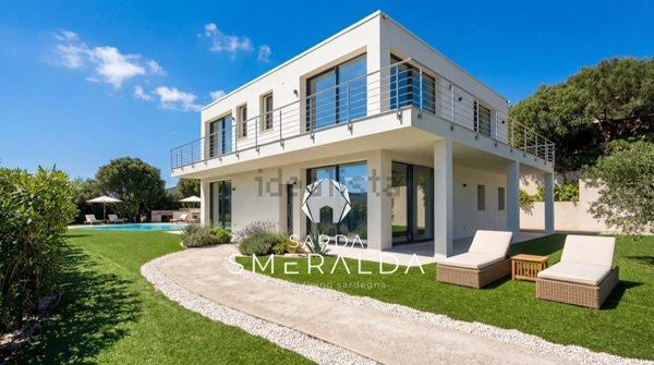 casa indipendente in vendita ad Olbia in zona Cugnana